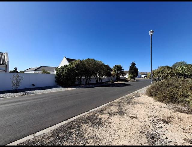 LAND FOR SALE IN GOLDEN MILE